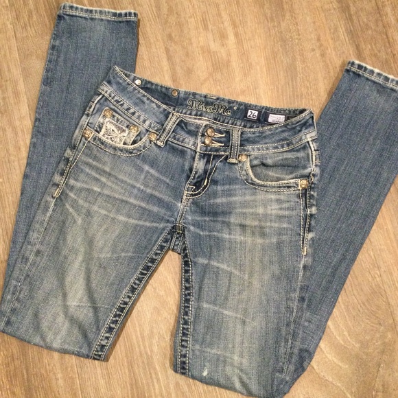 Miss Me Butterfly Lowrise Skinny Needs 